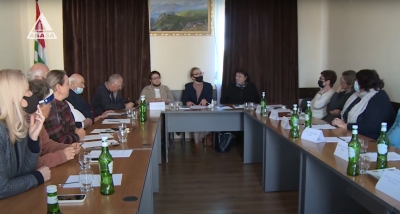 ``Мы не за аборты, мы за поправк`` - Общественная палата призывает Парламент пересмотреть закон